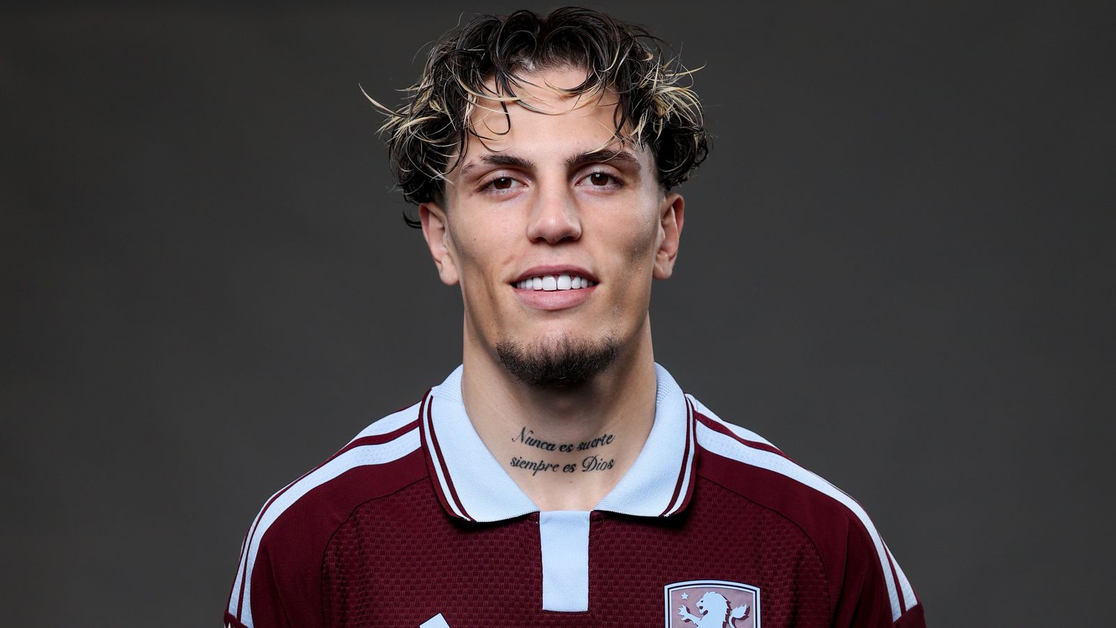 亚历杭德罗·加尔纳乔转会新闻:阿斯顿维拉为边锋提供重返巅峰的机会